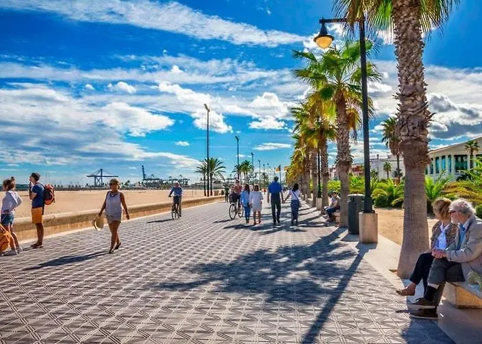 El Cabanal 400 Meters From The Apartment *