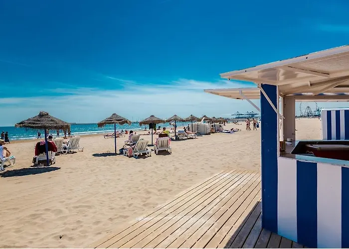 El Cabanal 400 Meters From The Apartment *